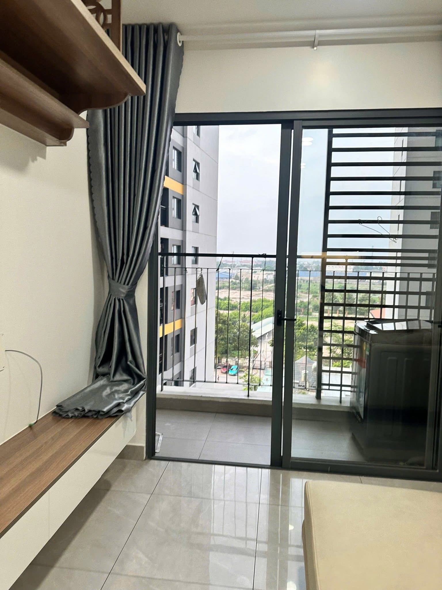Cho thuê căn hộ full nội thất view hồ bơi thoáng mát