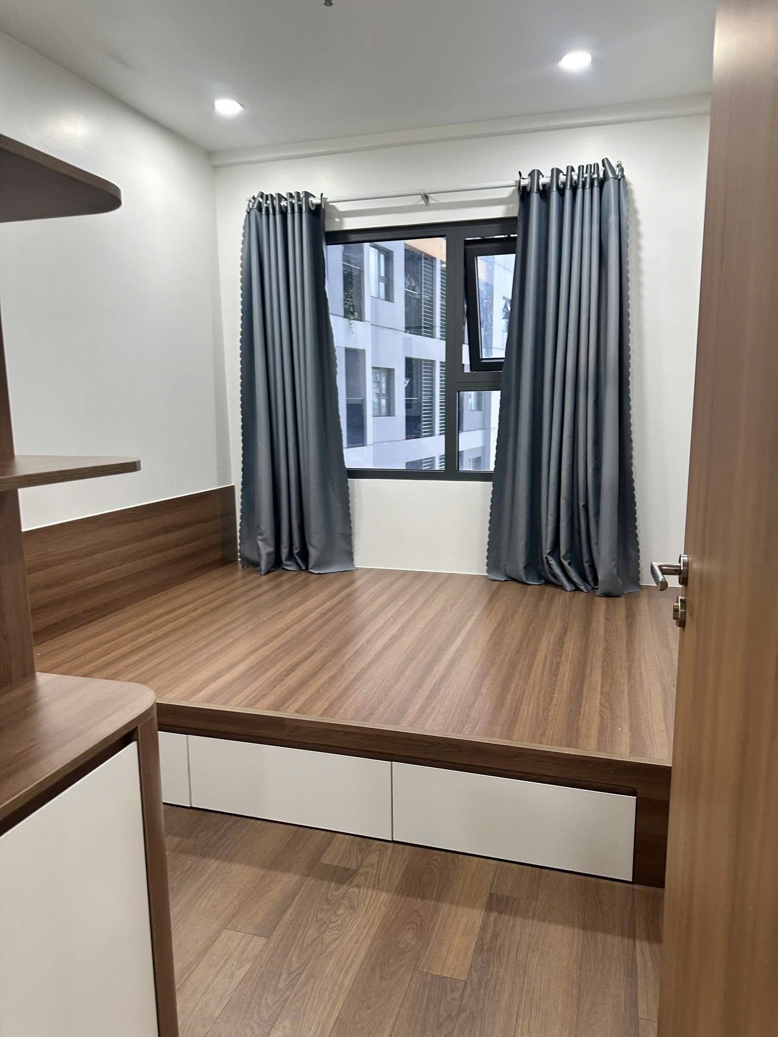 Cho thuê căn hộ full nội thất view hồ bơi thoáng mát
