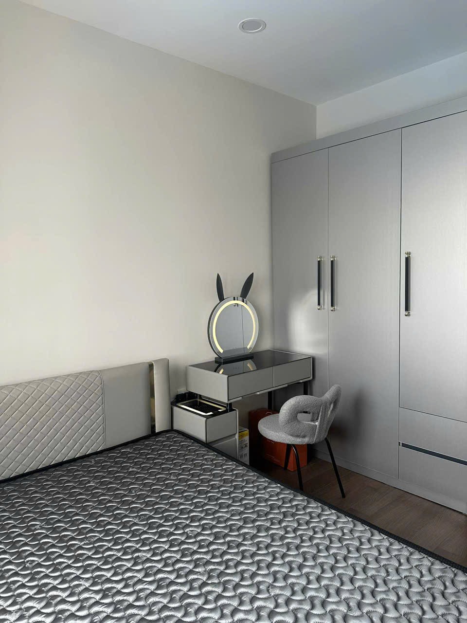 Đầu Tư Căn Hộ Dòng Tiền Legacy Central Thuận An: 1PN+ Full Nội Thất Chỉ 1.4 Tỷ – Khai Thác Cho Thuê Ngay 72tr/năm
