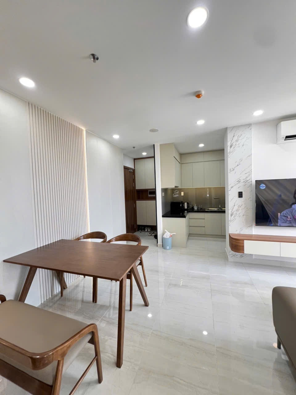 [CHO THUÊ] CĂN HỘ CAO CẤP HAPPY ONE CENTRAL – 2PN FULL NỘI THẤT SANG TRỌNG – GIÁ CHỈ 15 TR/THÁNG