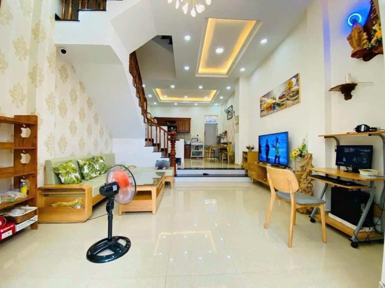 CHỦ GẤP BÁN GIẢM 200TR – NHÀ ĐẸP 3 TẦNG SÁT GIGAMALL & ĐH LUẬT – ĐƯỜNG XE Ô TÔ 🔥